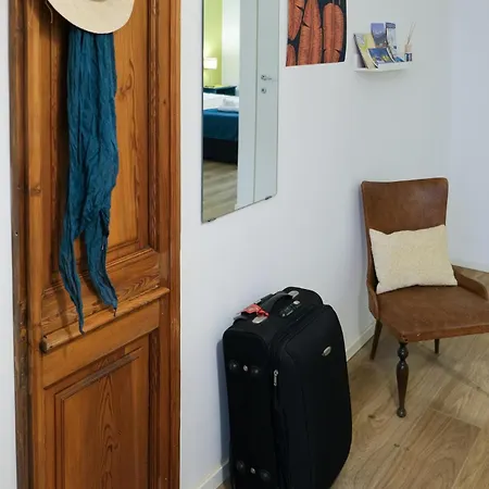 Ferraud מלון דירות 3*