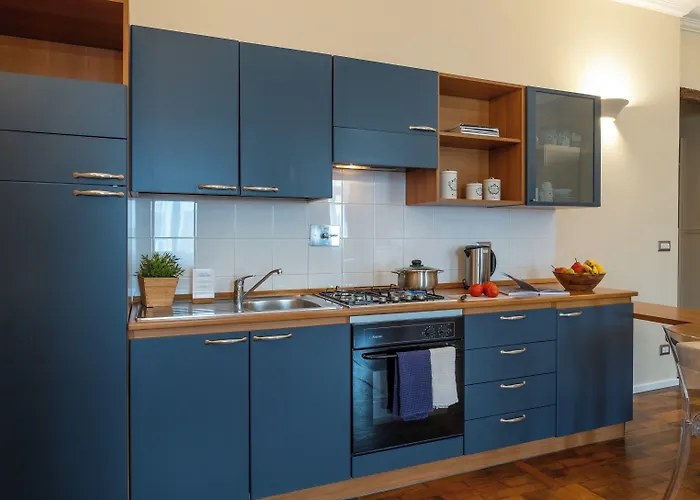 レジデンス フェロー